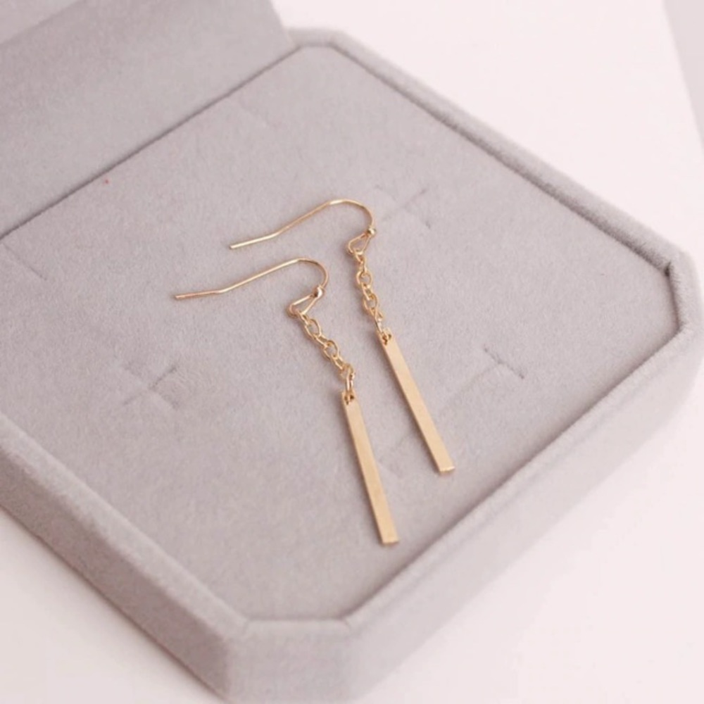 💎💙💎CHAIN💛BAR DROP EARRINGS! BUNDLE 4 DISCOUNT! - Picture 5 of 8